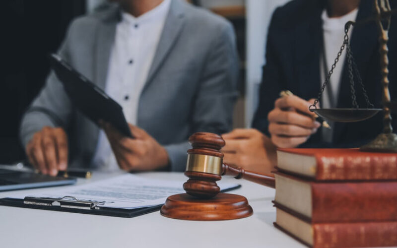 Langkah-Langkah-Menjadi-Advokat-Resmi-di-Indonesia